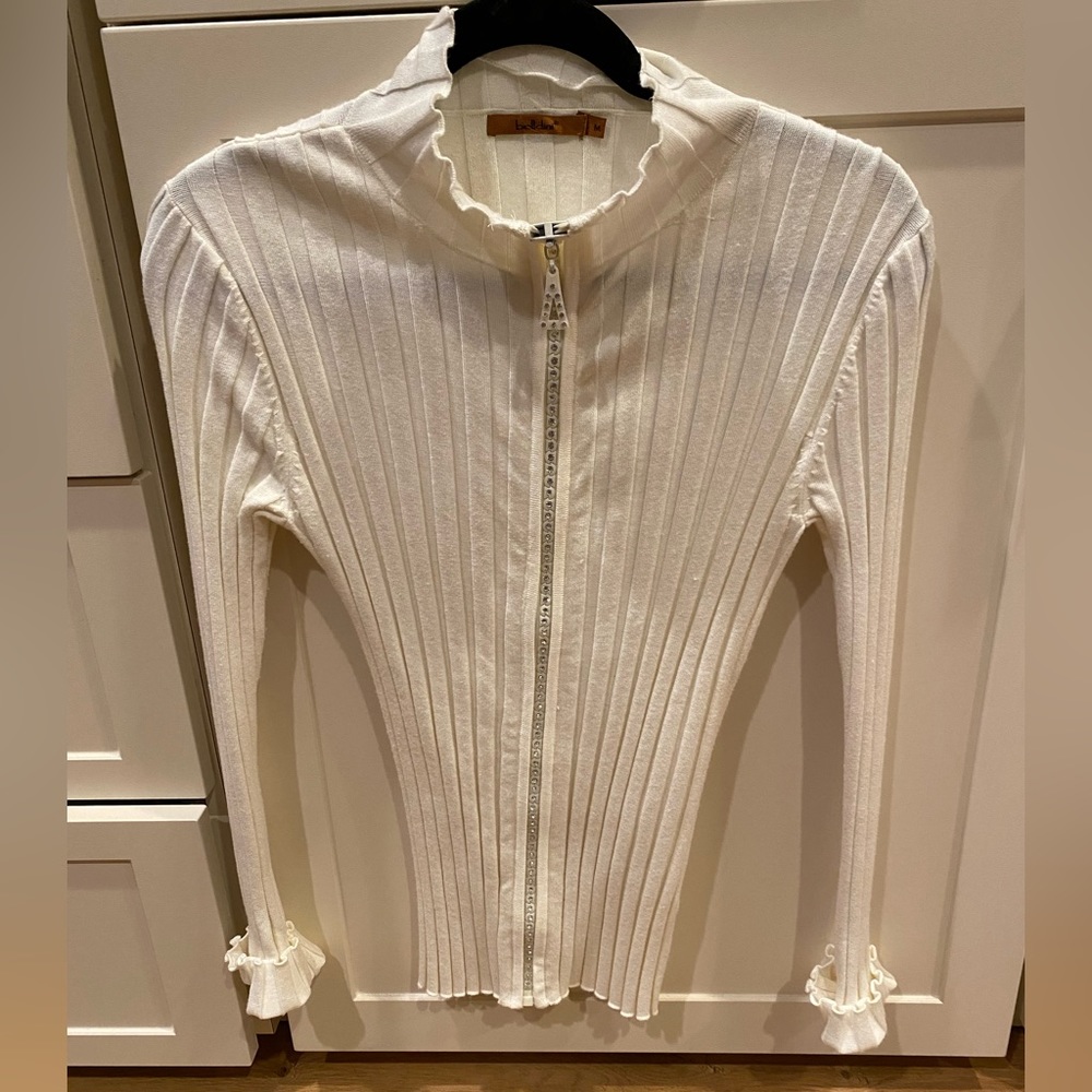 Super cute zipper cardi sweater